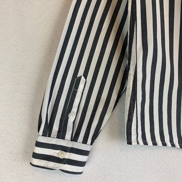 Banana Republic Quinn boy fit button up - Picture 5 of 8